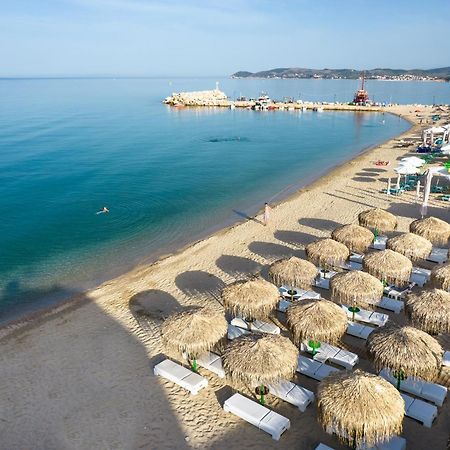 Piatsa Michalis Hotel Потос Екстериор снимка